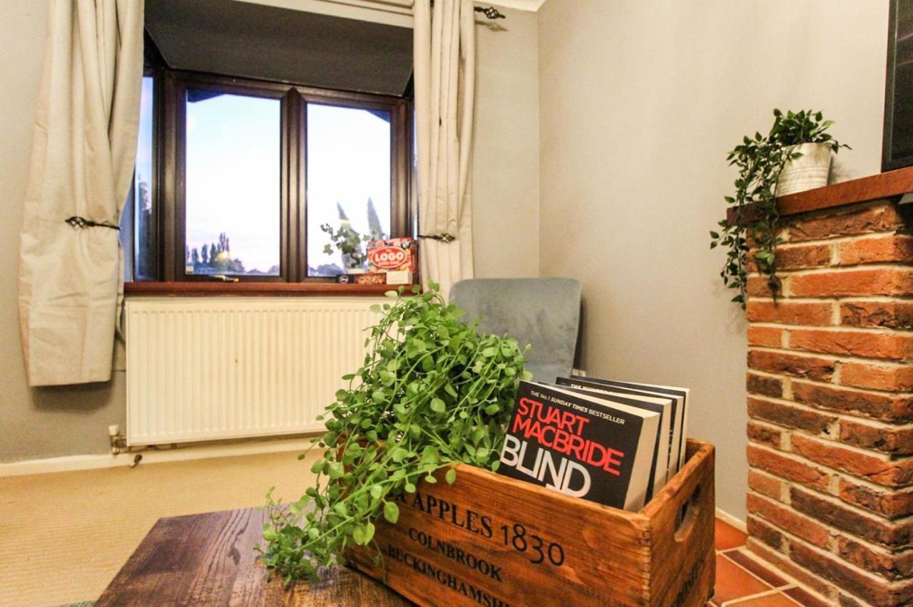 Comfortable 2 Bedroom House With Free Parking Nottingham Exterior foto
